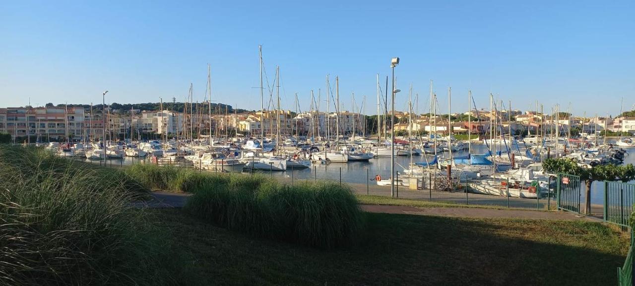 Appartement Situe Au Cap D'Agde Proche Plage Kültér fotó