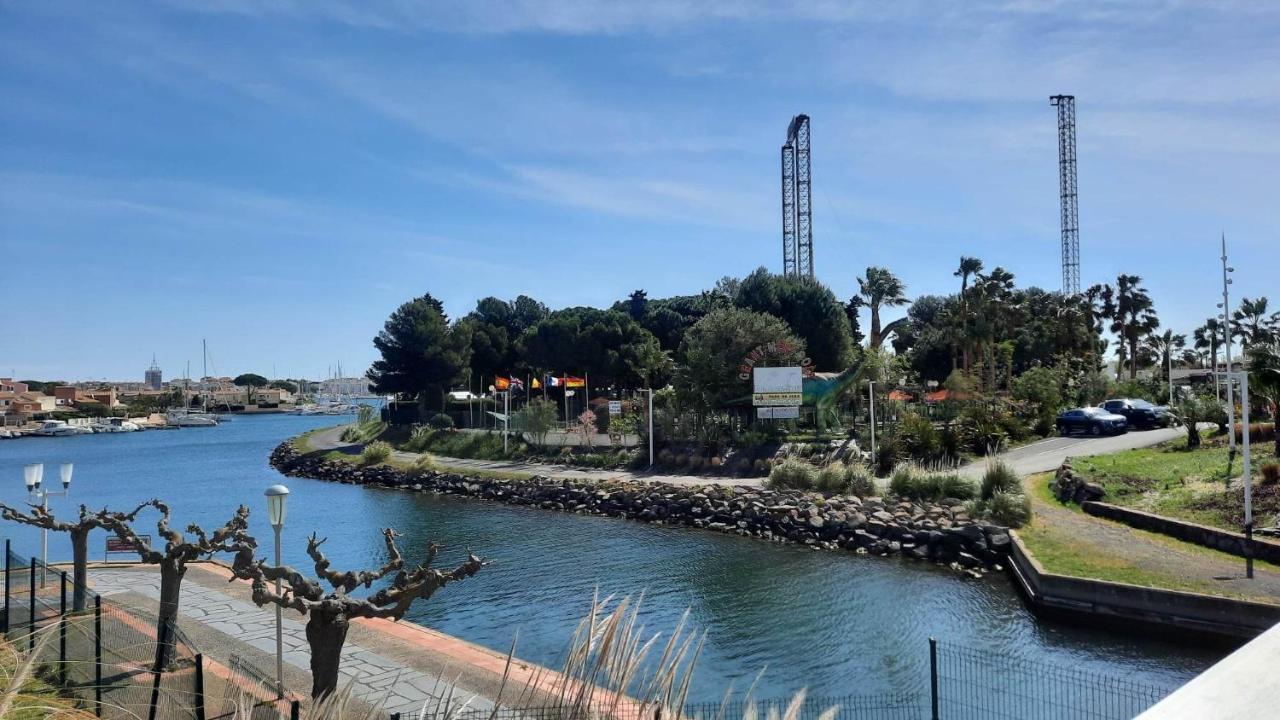 Appartement Situe Au Cap D'Agde Proche Plage Kültér fotó